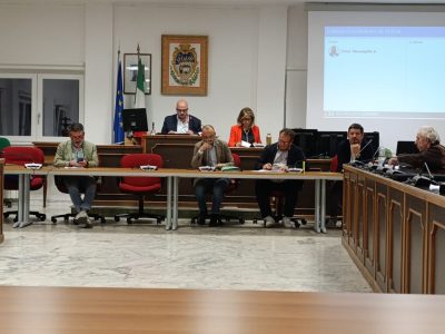 Il Consiglio Comunale di Grottaglie (TA) approva all'unanimità la contrarietà alla riapertura della discarica LUTUM e firma le osservazioni   dell'associazione Attiva Lizzano