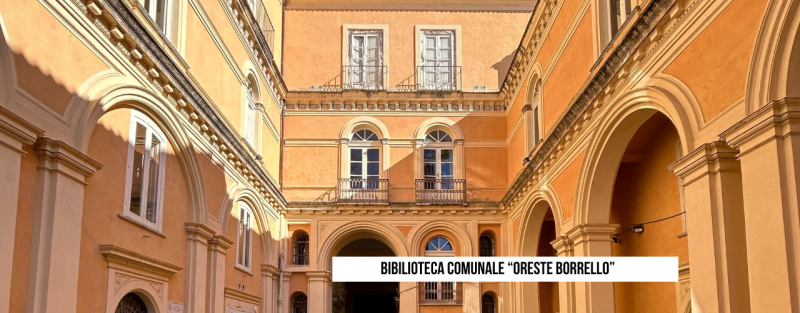 Il palazzo settecentesco che ospita laBibliotea comunale "Oreste Borrello" 